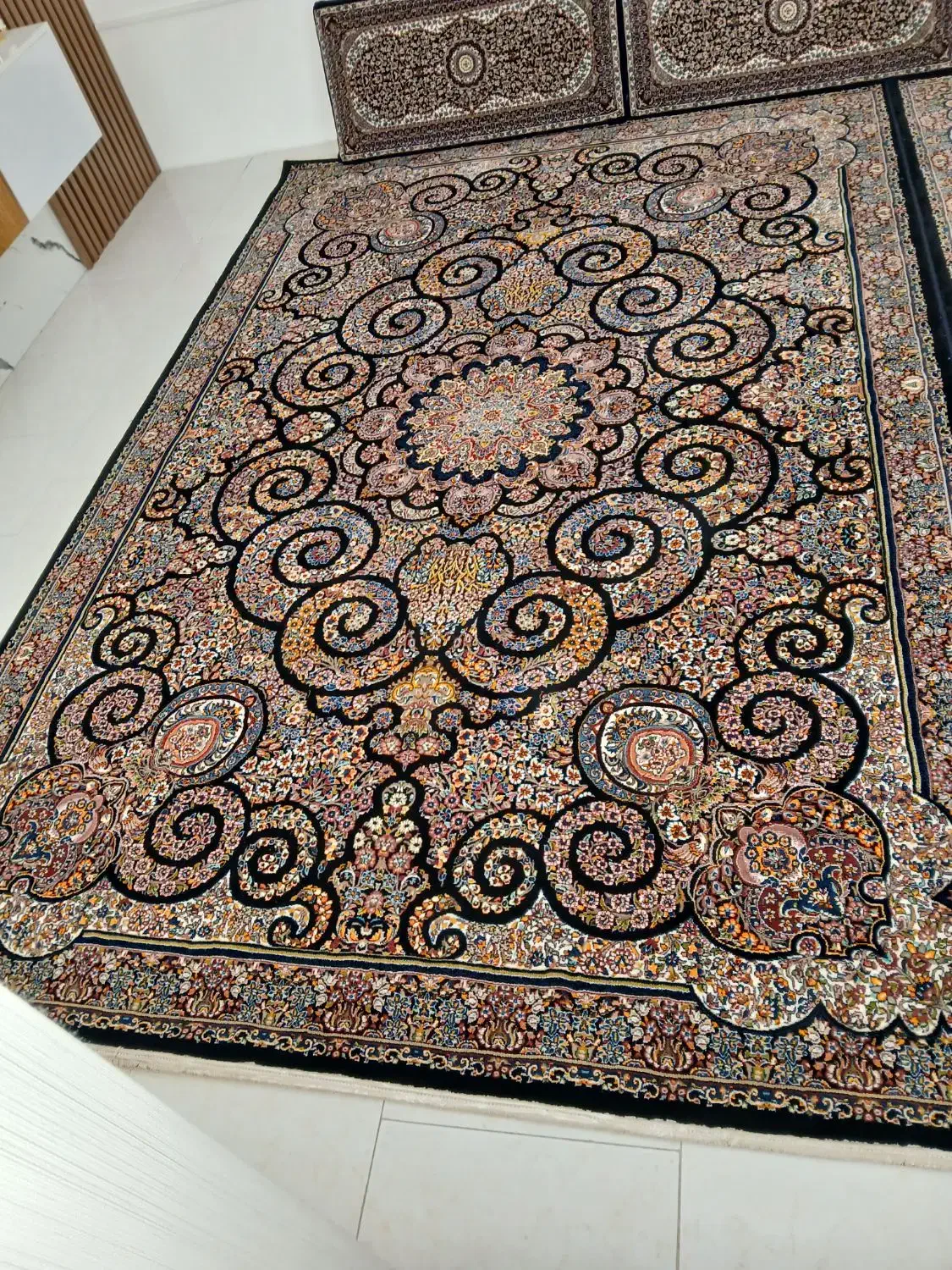 فرش ۷۰۰ شانه در حد نو|فرش|همدان, |دیوار