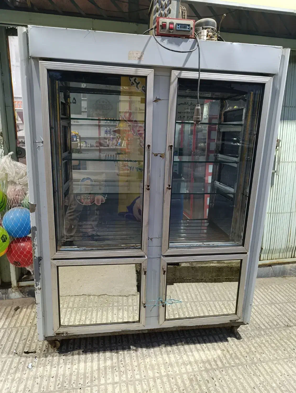یهچال ۴ در در حد سوپری مرغ فروشی و ساندویچی و ...|یخچال و فریزر|سرخنکلاته, |دیوار