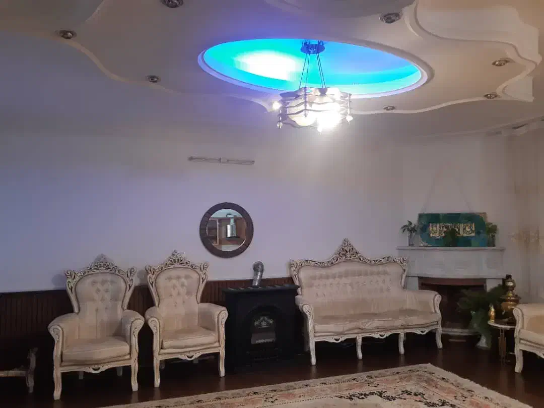 رهن سه خوابه|اجارهٔ خانه و ویلا|صدرا-فارس, فاز ۱|دیوار