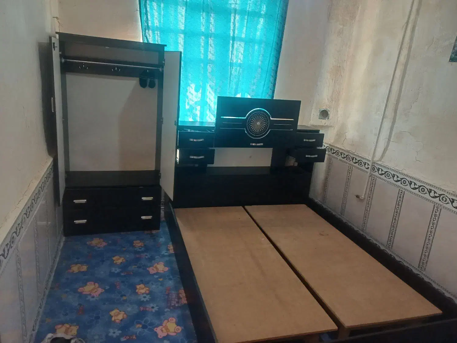 تخت خواب دونفره های گلاس با ست کمد لباس|تخت و سرویس خواب|فیروزآباد (فارس), |دیوار