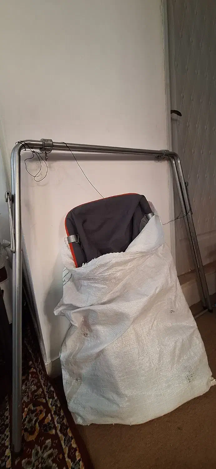 ننی نوزاد در حد نو|تخت و صندلی بچه|تبریز, |دیوار