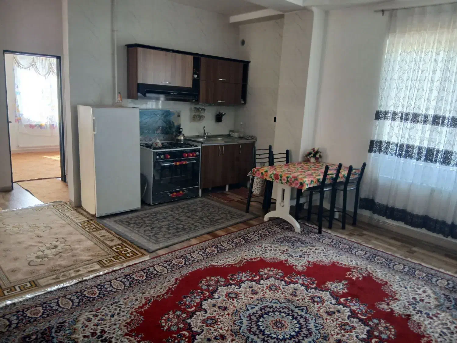 واحدی اجاره ای روزانه  هفتگی  ماهانه|اجارهٔ کوتاه‌مدت آپارتمان و سوئیت|لاهیجان, گلستان|دیوار