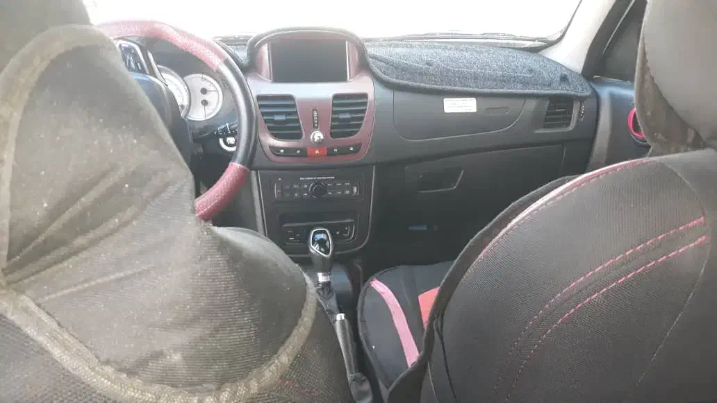 کوئیک R اتوماتیک مدل 97|خودرو سواری و وانت|اصفهان, شهرک کاوه|دیوار