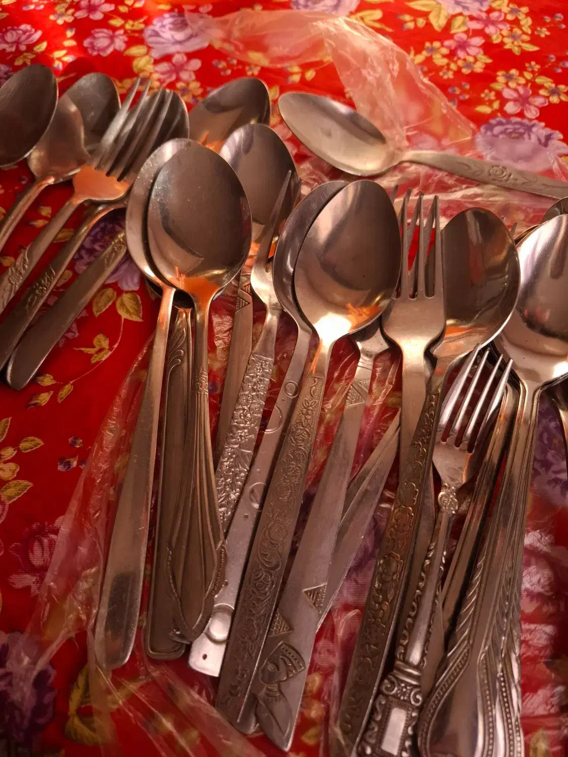 قاشق چنگال کار کرده درهم|ظروف سرو و پذیرایی|فشاپویه, |دیوار