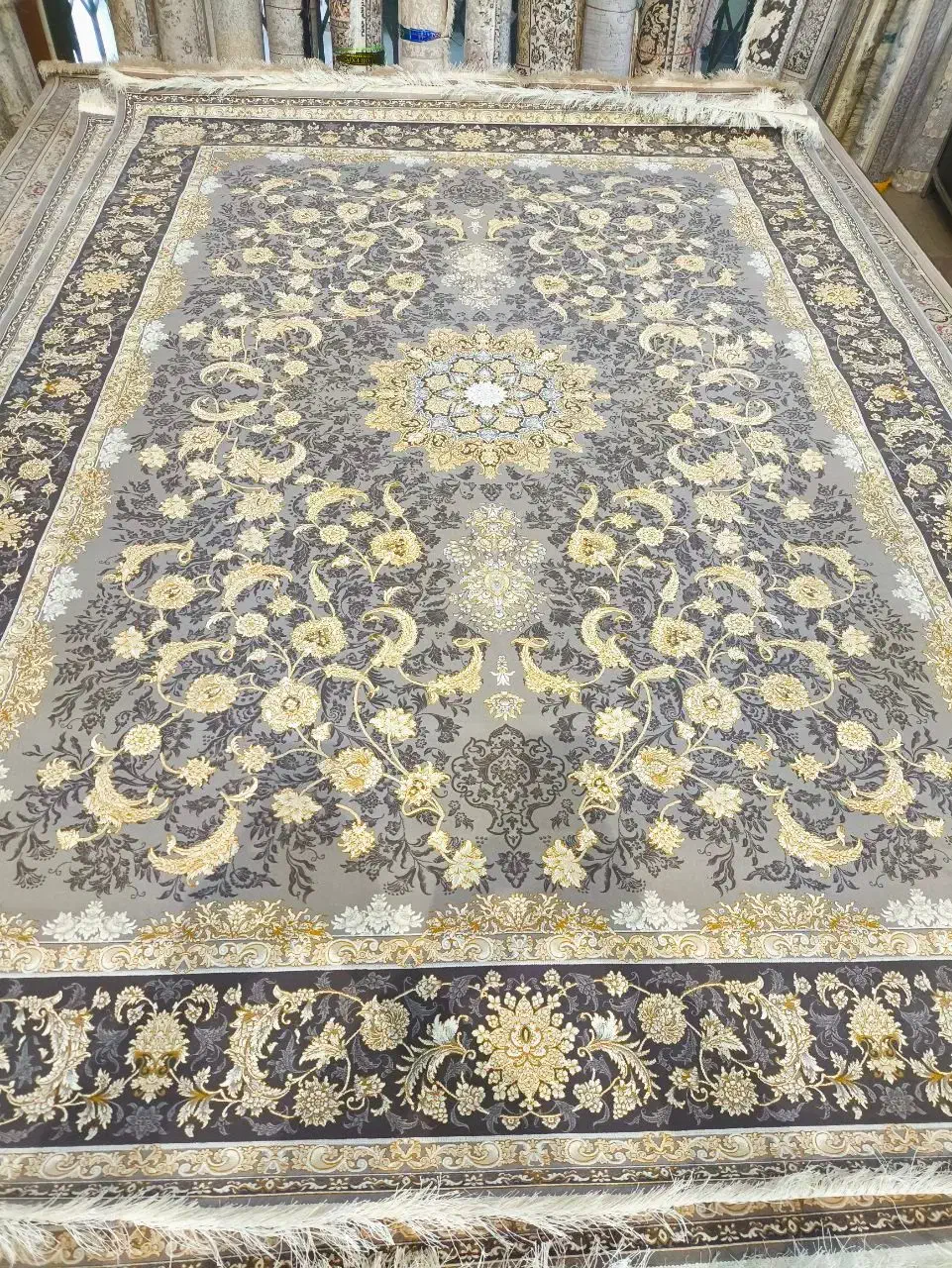 فرش1200شانه 1500شانه درجه یک باضمانت|فرش|ازنا, |دیوار