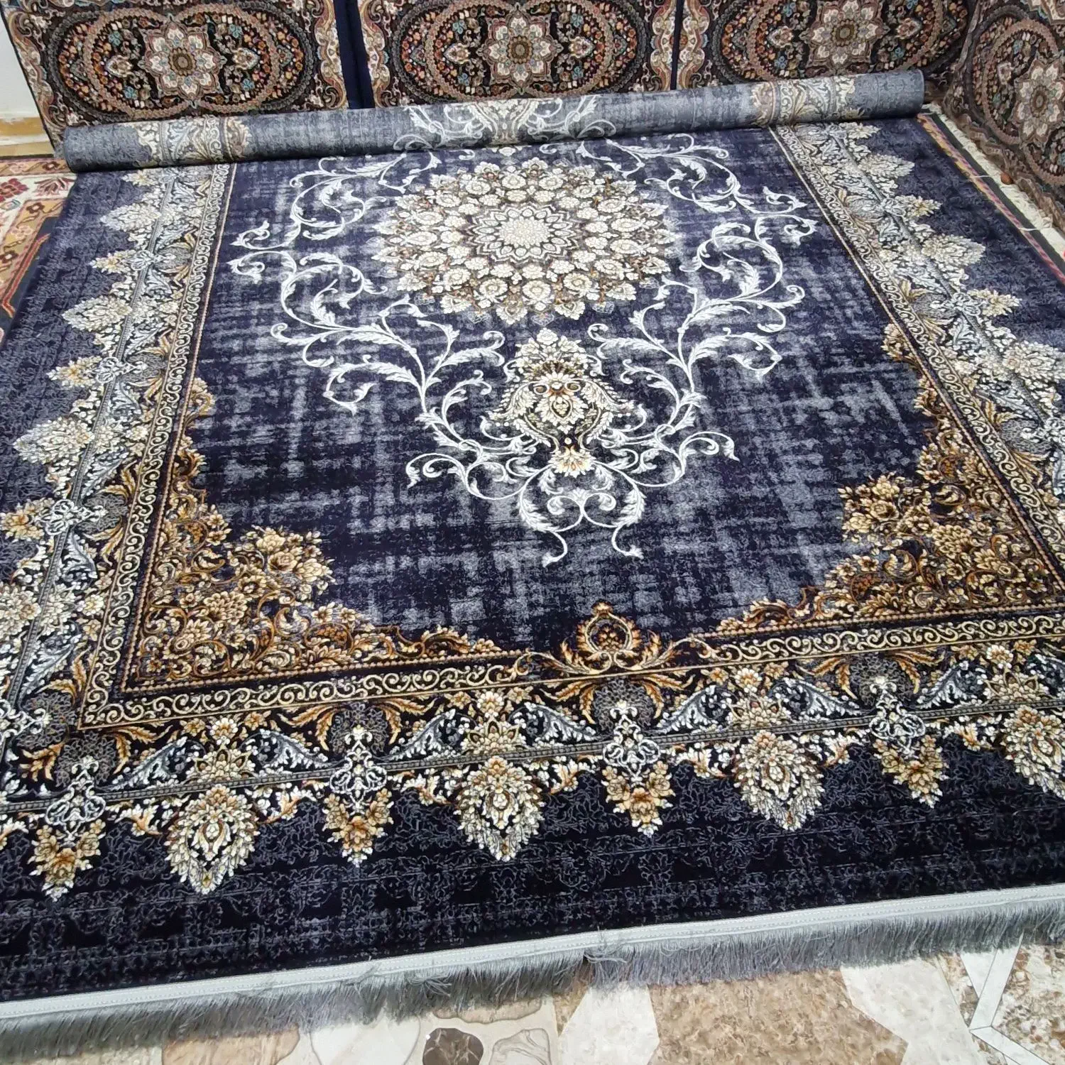 فرش جهیزیه باز نشده پلمپ|فرش|رشت, دروازه لاکان|دیوار