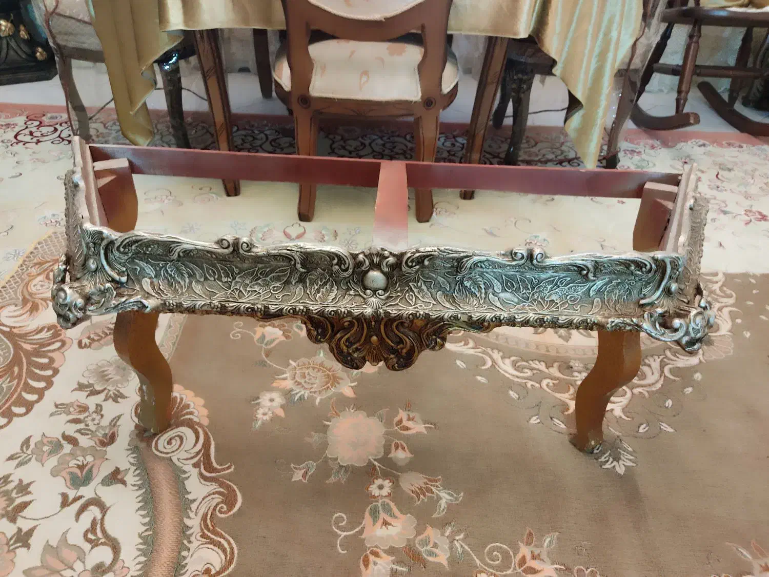 میز|کتابخانه، شلف، قفسه‌های دیواری|گلبهار, شهر جدید گلبهار|دیوار