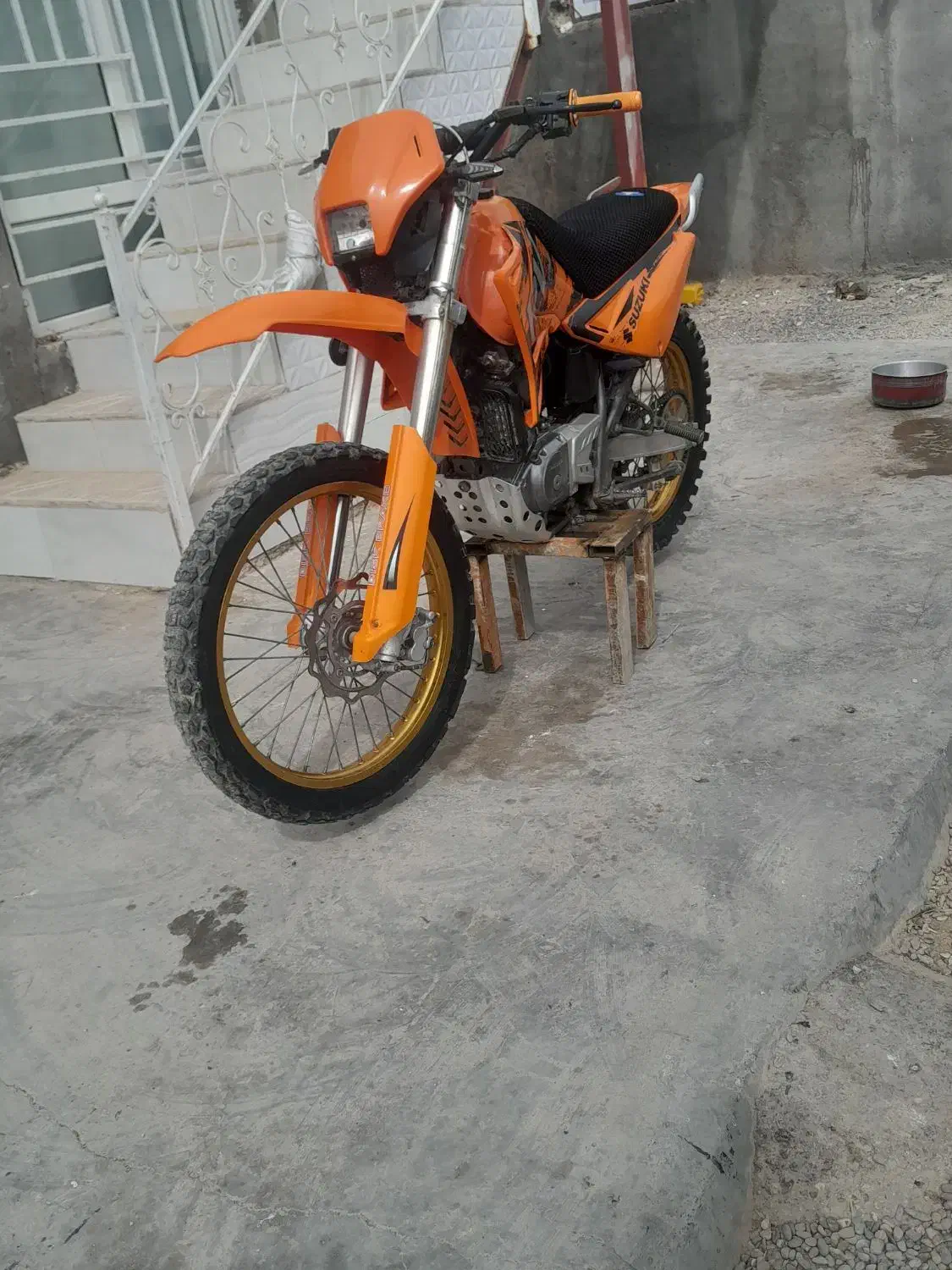 ۲۰۰|موتورسیکلت|سرخس, |دیوار