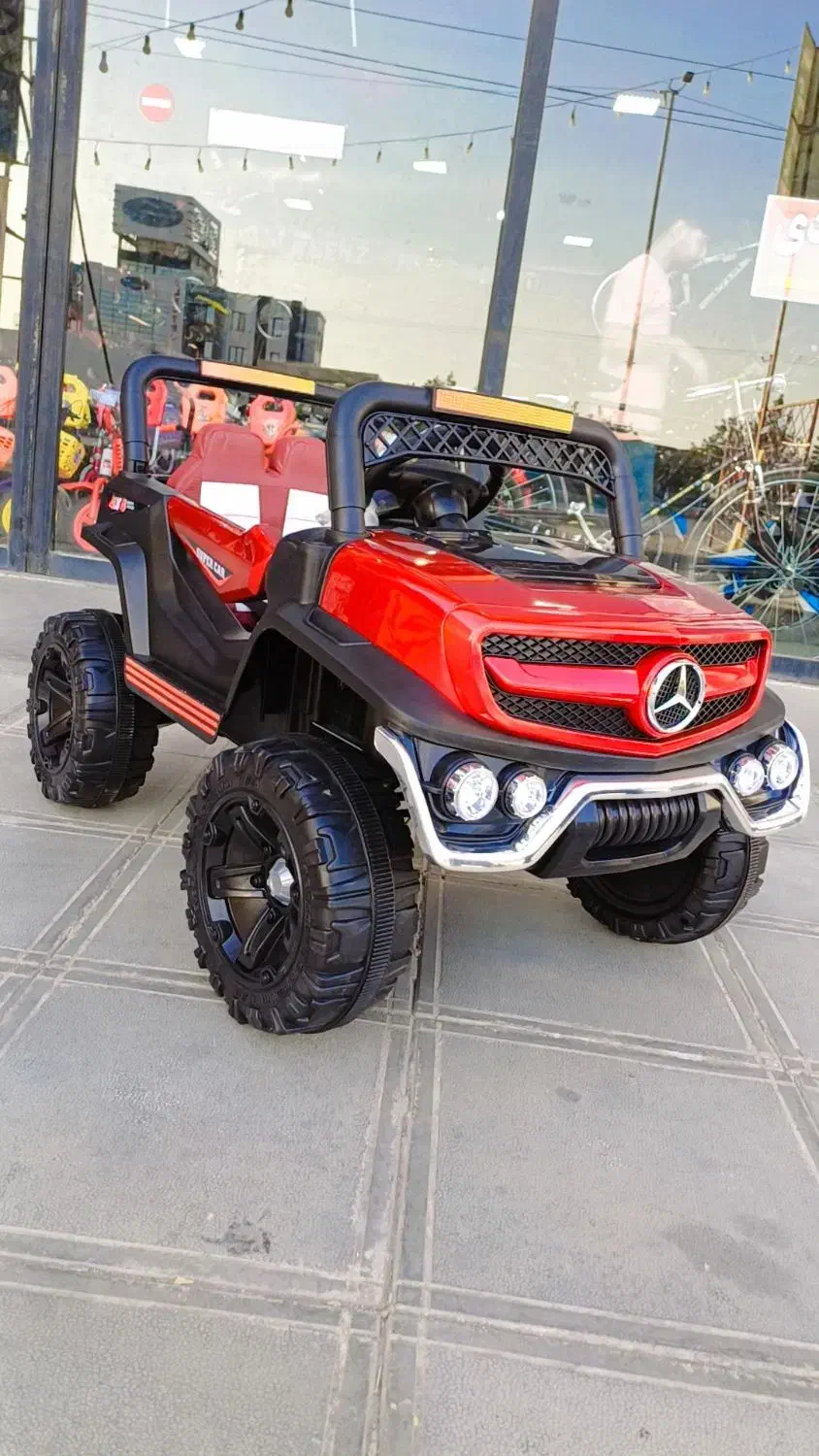 ماشین شارژی بنز آفرودی چهارموتور گهواره ای|اسباب و اثاث بچه|مشهد, توس (بلوار توس)|دیوار