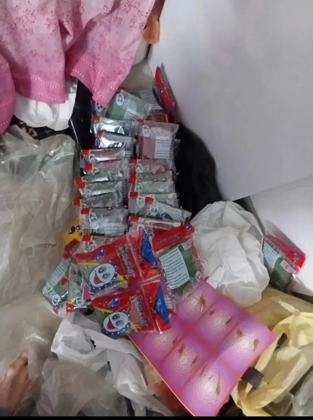 اسکاج|مواد شوینده و دستمال کاغذی|شیروان (خراسان), |دیوار