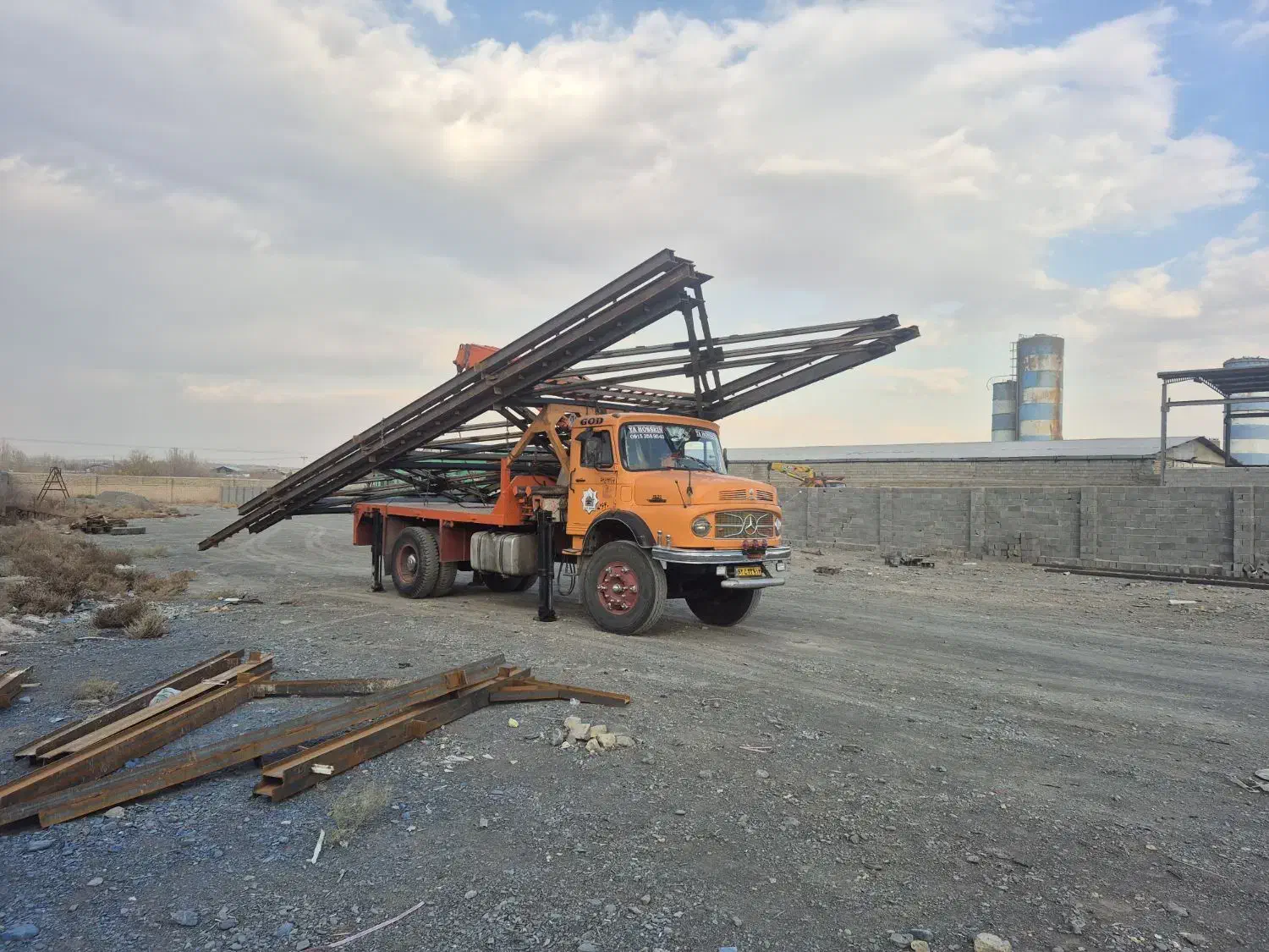 راننده جرثقیل کفی و جرثقیل دکل بلند|استخدام حمل و نقل|مشهد, کوی سیدی|دیوار