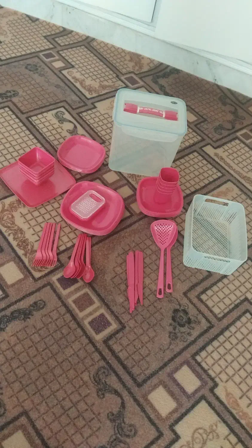 ظروف آشپزخانه|ظروف پختوپز|مبارکه, |دیوار