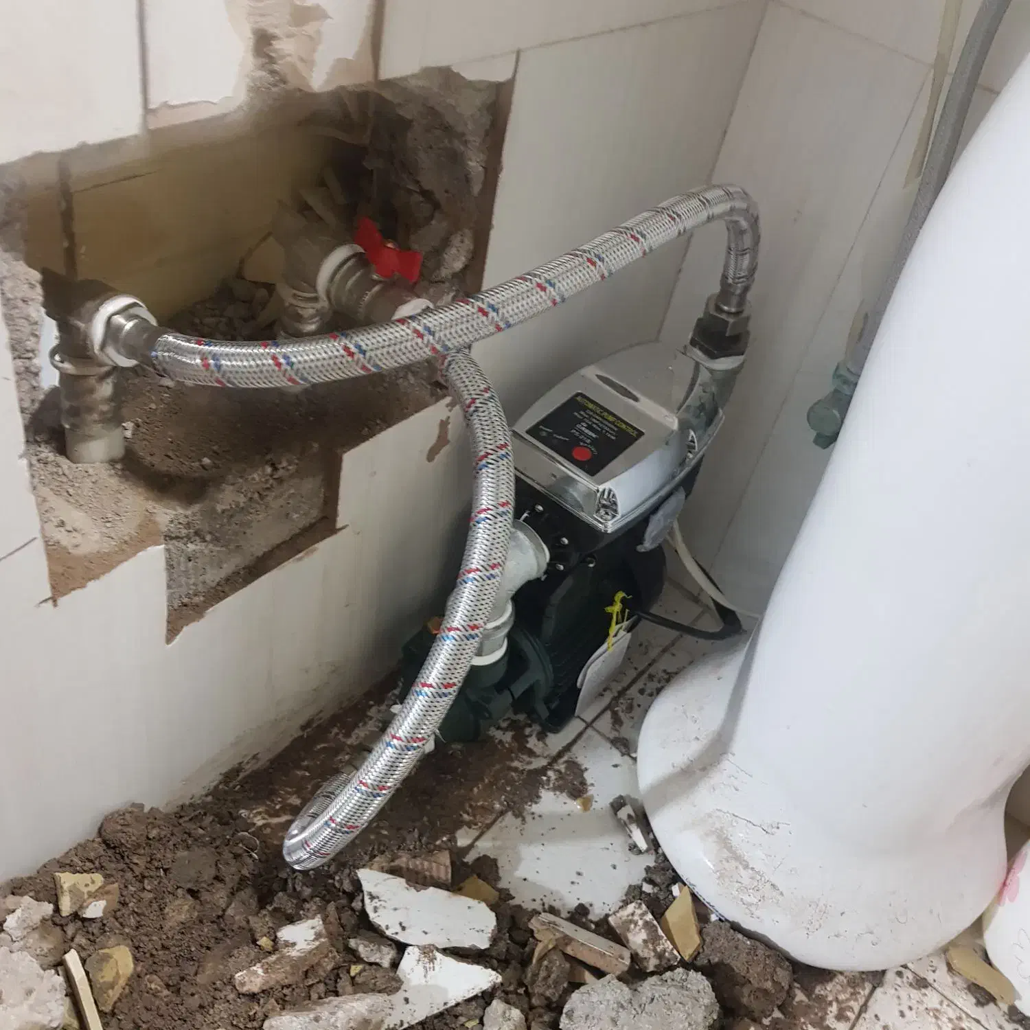 نصب و تعمیرات و لوله کشی پمپ اب-تعمیرات پکیج|خدمات پیشه و مهارت|قزوین, |دیوار