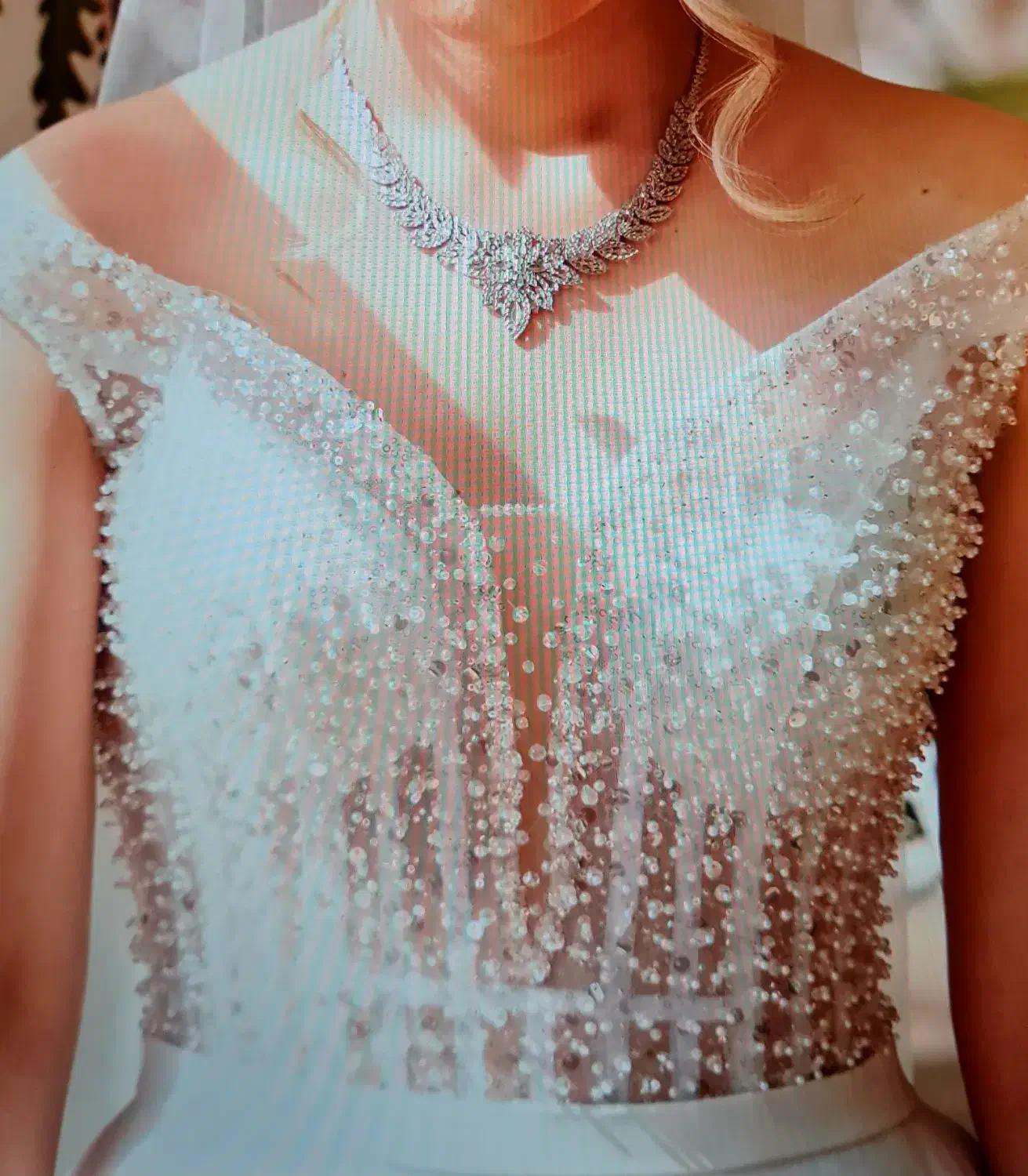 لباس عروس اروپایی|لباس|ری, دیلمان|دیوار