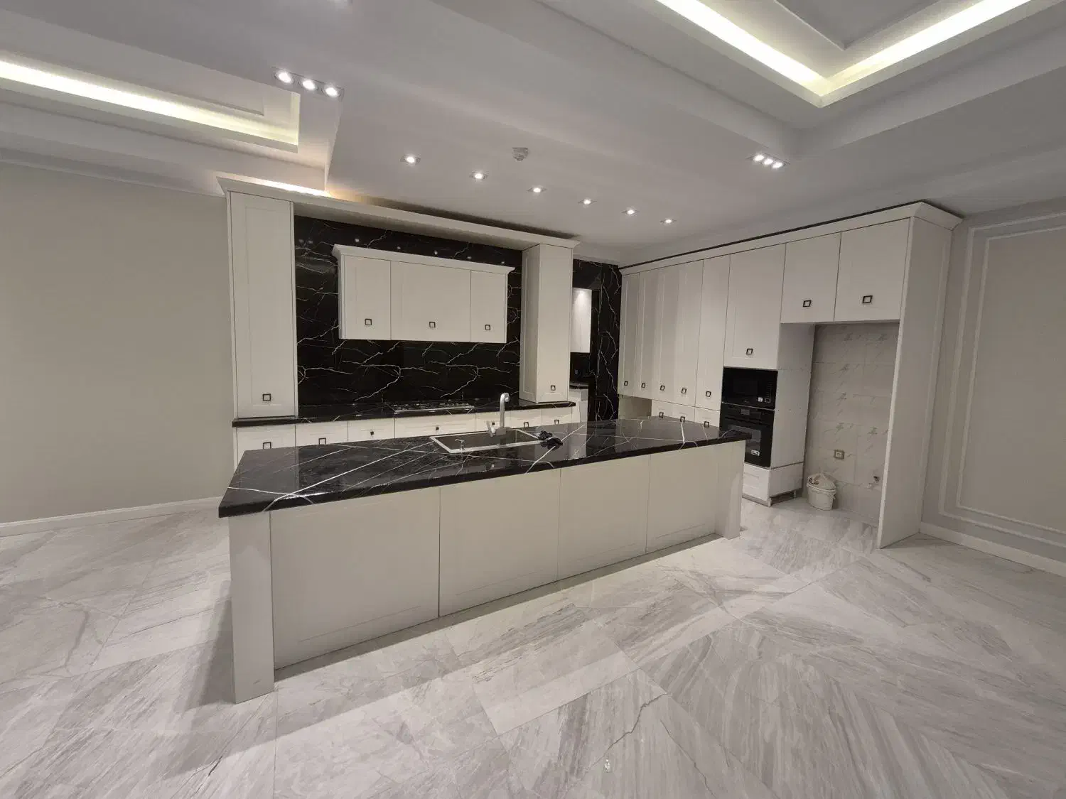 اجاره آپارتمان ۲۰۰ متری ۳ خوابه،کلید نخورده|اجارهٔ آپارتمان|تهران, ازگل|دیوار