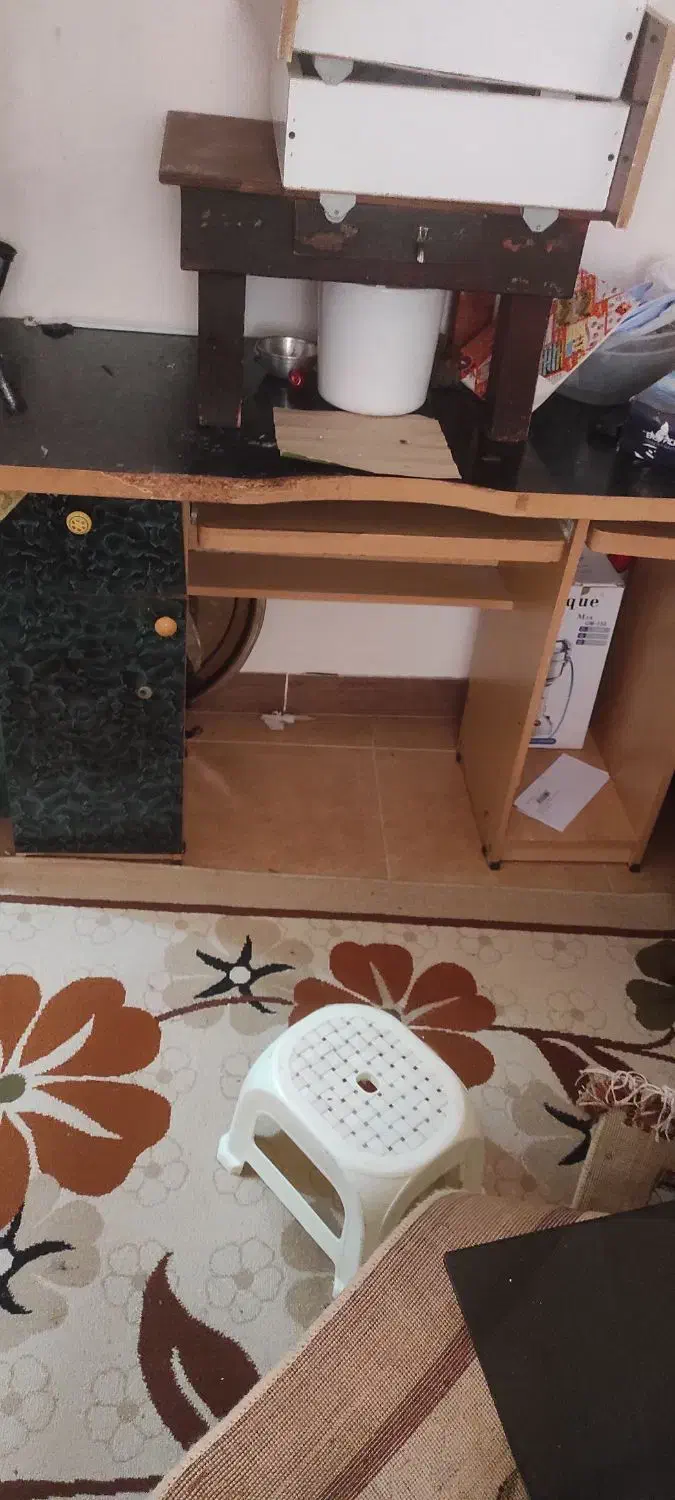 میز کامپیوتر|میز تحریر و کامپیوتر|رشت, رودباری|دیوار