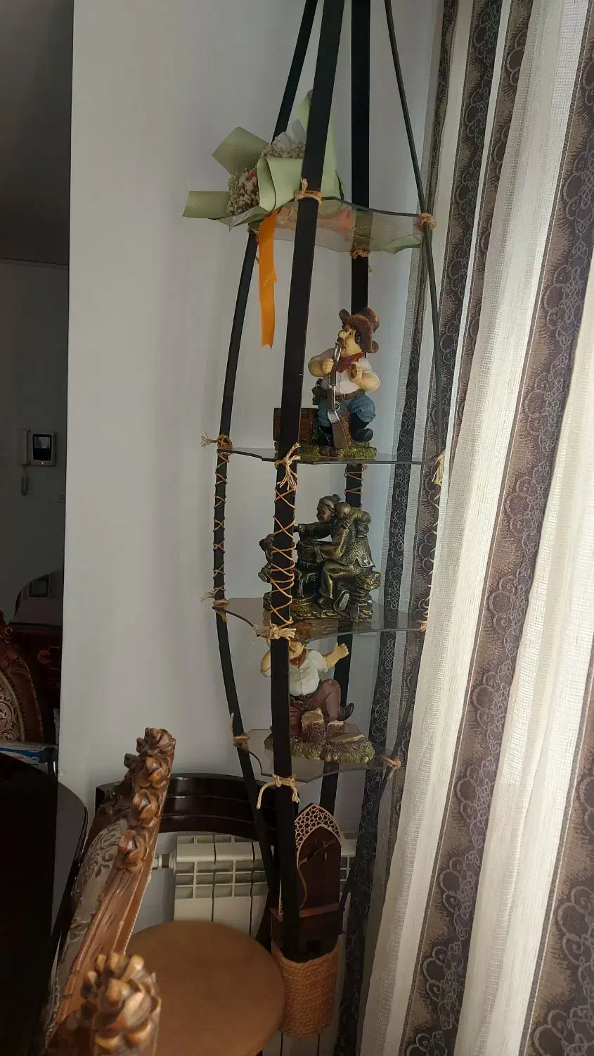 آویز دیواری زیبا و محکم|کتابخانه، شلف، قفسه‌های دیواری|تهران, مینی‌سیتی (شهرک نفت)|دیوار