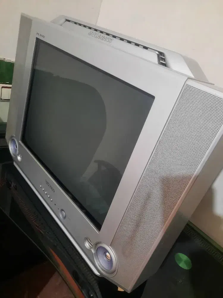 تلویزیون مدل سامسونگ دو تصویره تمیز در حد نو|تلویزیون و پروژکتور|دزفول, |دیوار