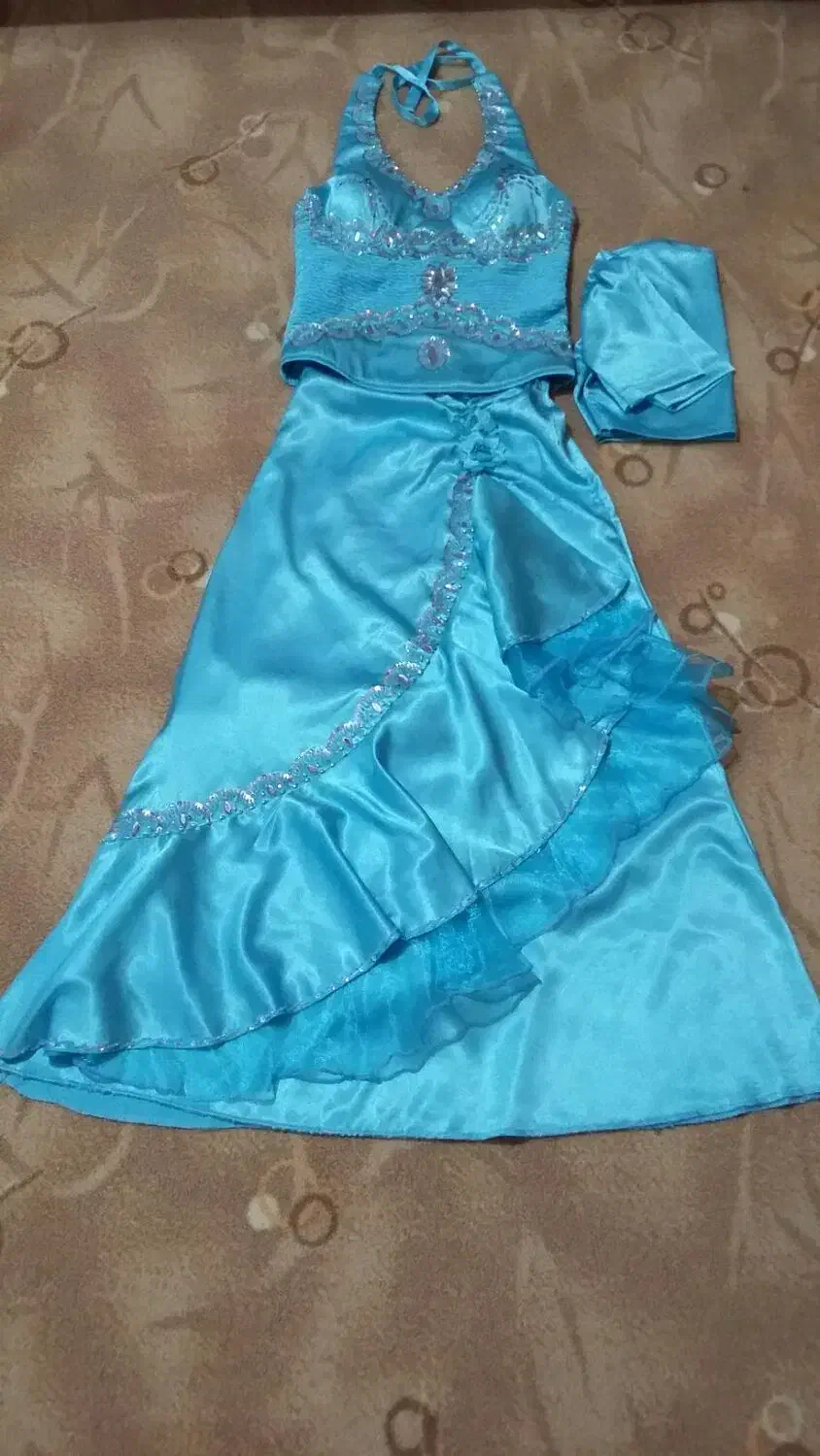 تعدادی لباس مجلسی لباس کردی و شومیز و مانتو وروسری|لباس|نسیمشهر, |دیوار