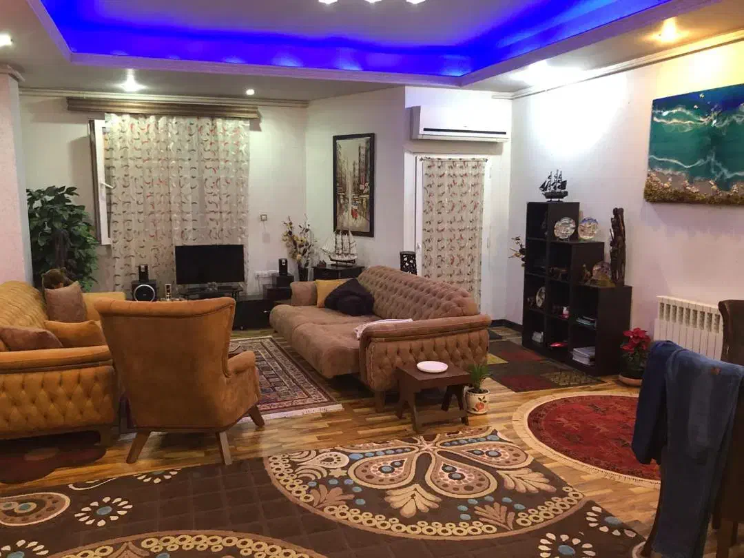 آپارتمان  ۸۲متری  پارکینگ بدون مزاحم   خیابان معلم|اجارهٔ آپارتمان|بندر انزلی, معلم|دیوار