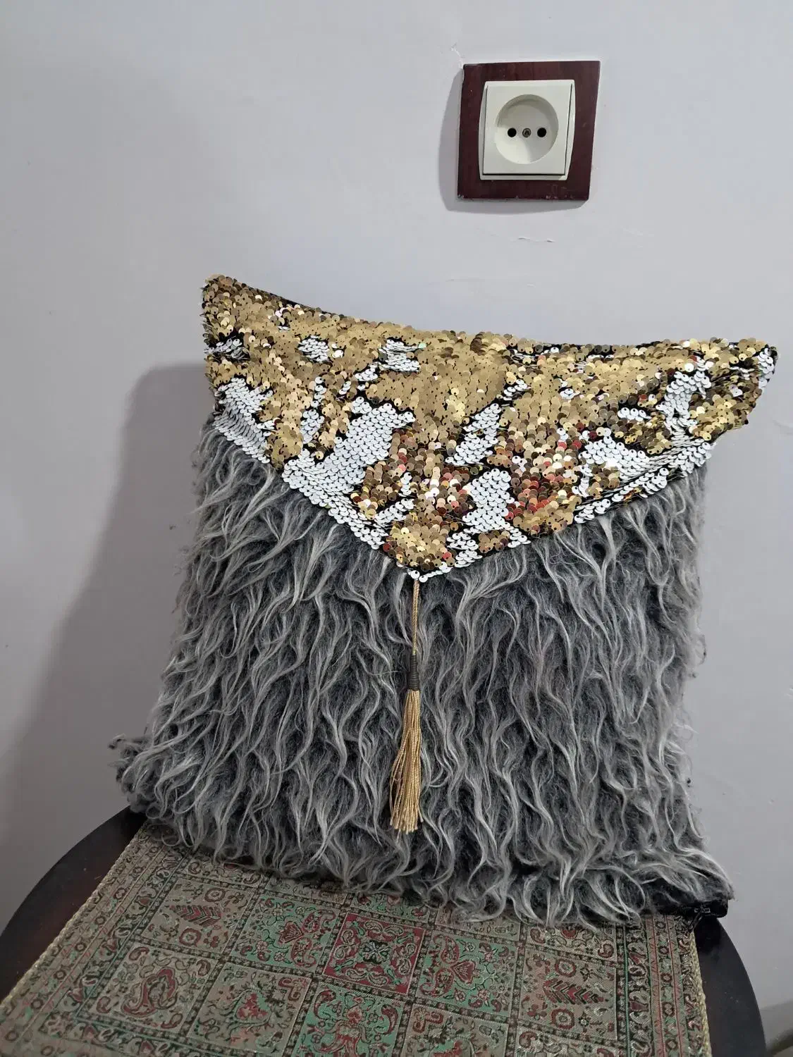 فرش گرد|فرش|پایین هولار, |دیوار