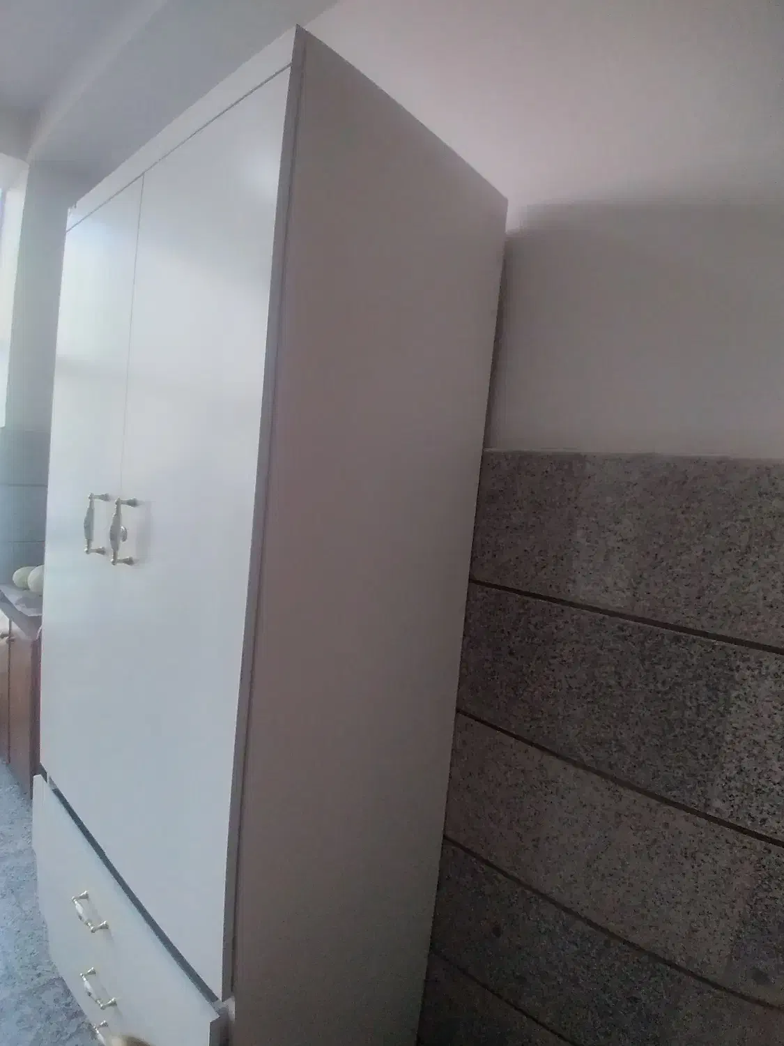 کمد سفید دو در و سه کشو دراوری|جاکفشی، کمد، دراور|کرج, عظیمیه|دیوار