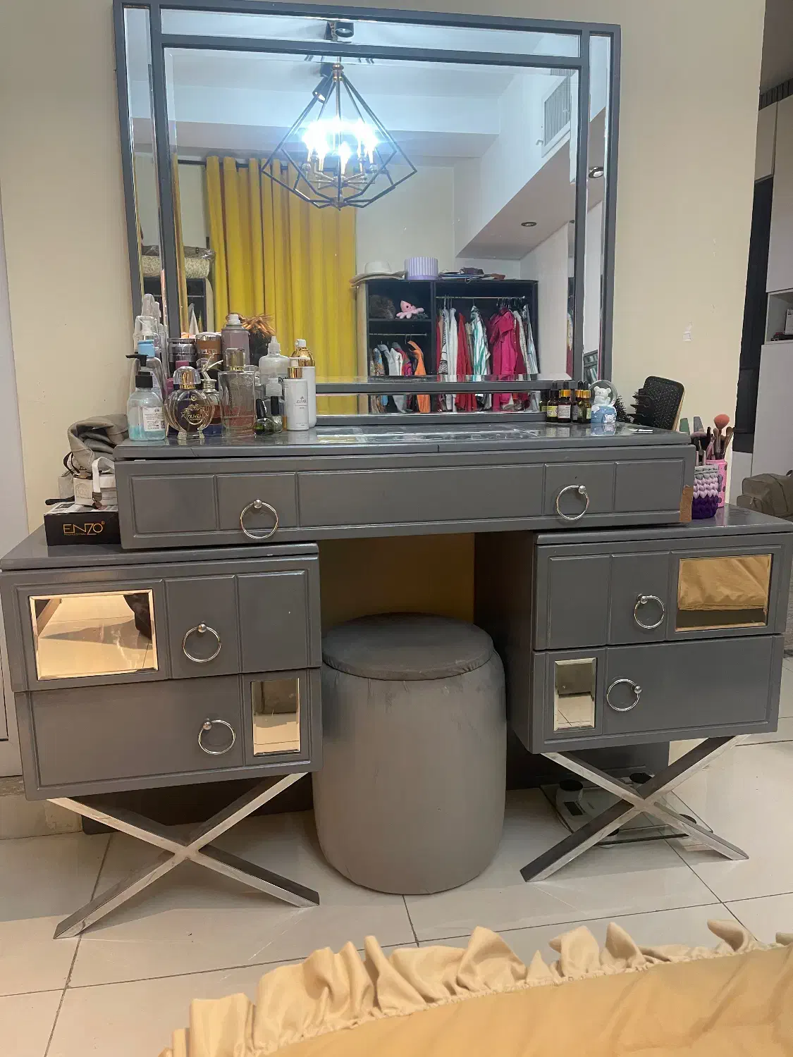 سرویس خواب|تخت و سرویس خواب|باغستان, |دیوار