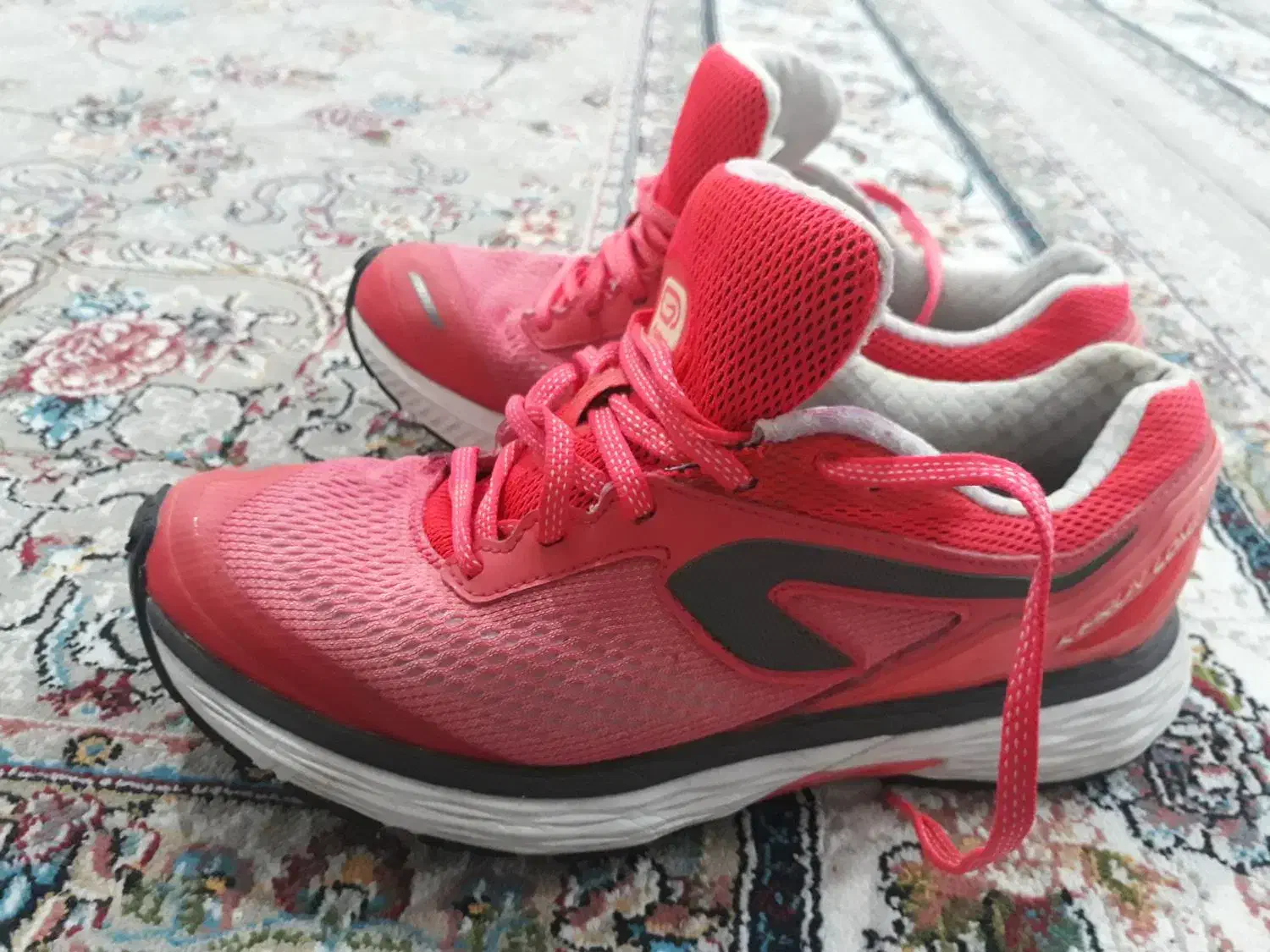 کتونی اورجینال|کیف، کفش، کمربند|کوهدشت, |دیوار