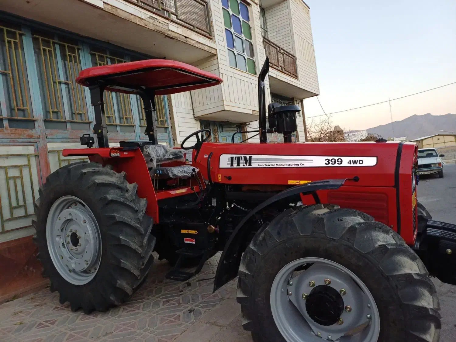 تراکتور 399|خودرو سنگین|فریدونشهر, |دیوار