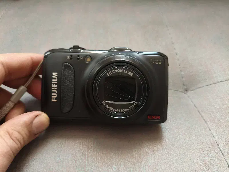 دوربین عکاسی و فیلمبرداری فوجی فیلم F600 EXR|دوربین عکاسی و فیلم‌برداری|ملارد, |دیوار