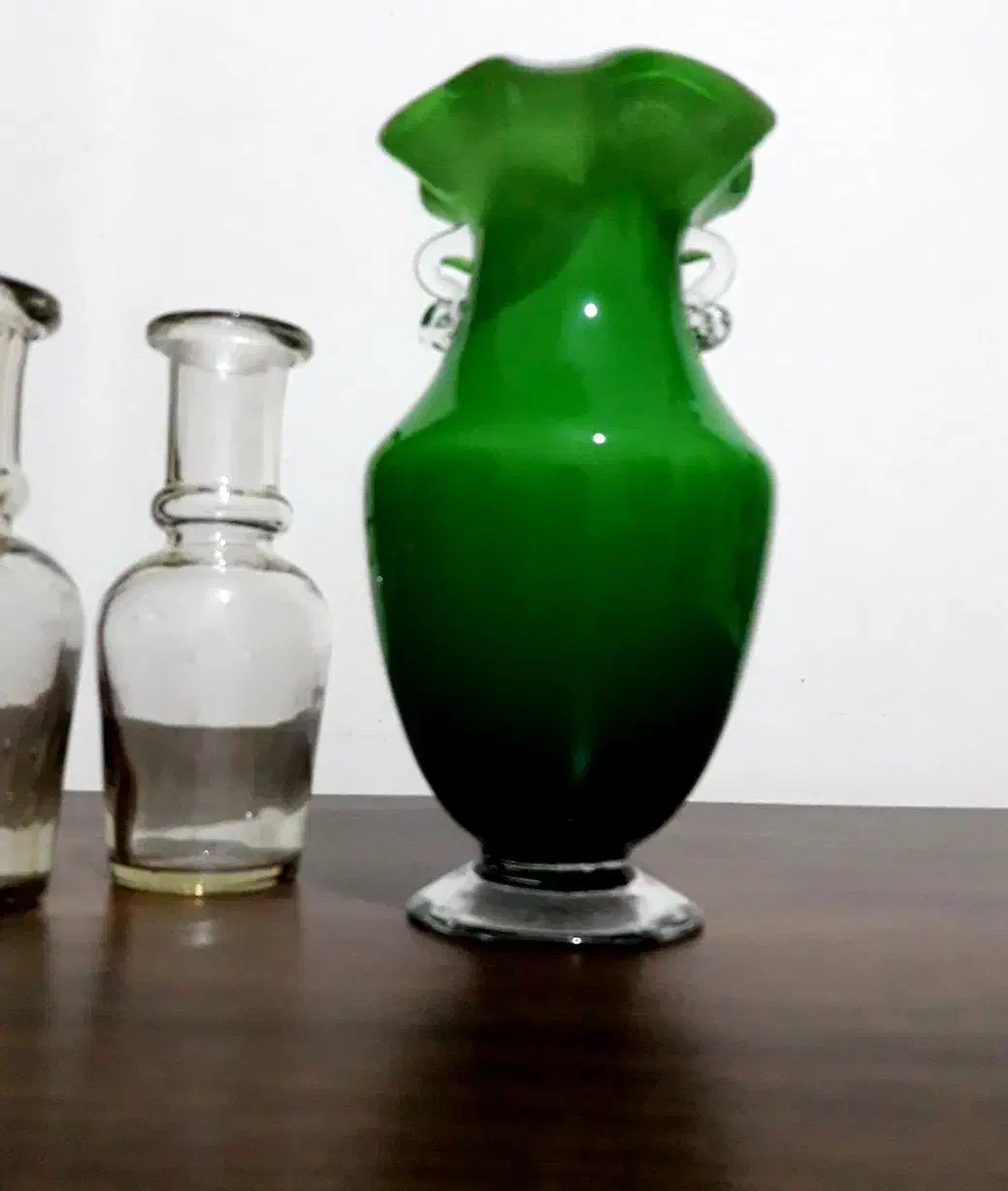 ظروف قدمتدار|کلکسیون اشیاء عتیقه|رشت, خمیران زاهدان|دیوار