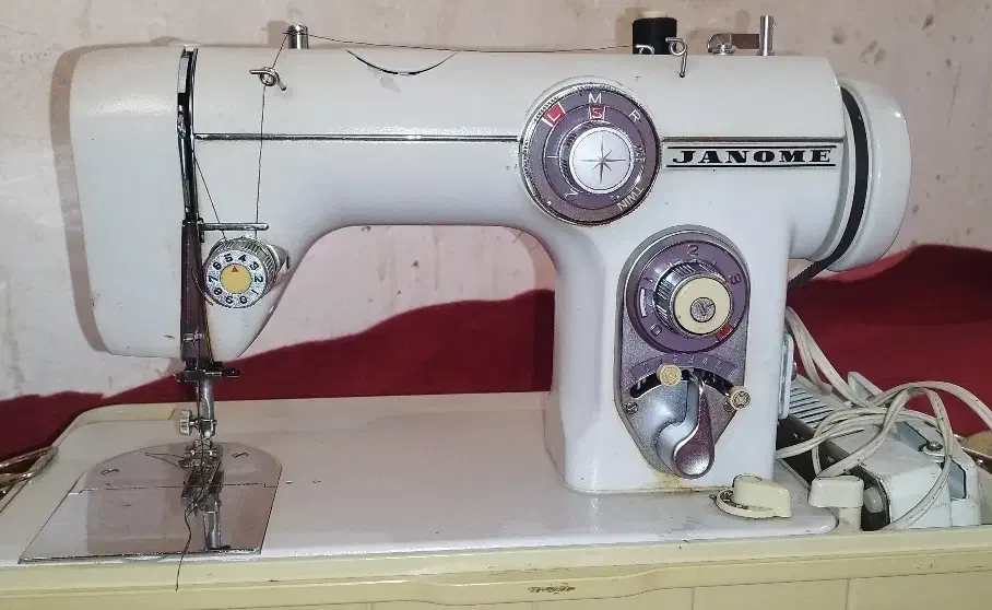 چرخ خیاطی|چرخ خیاطی و ریسندگی|هرمز, |دیوار