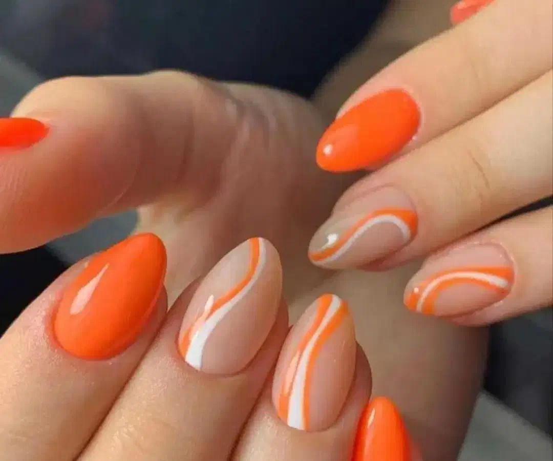 تخفیفات ویژه خدمات و آموزش کاشت ناخن فقط ۳نفر اول|خدمات آرایشگری و زیبایی|بروجرد, |دیوار