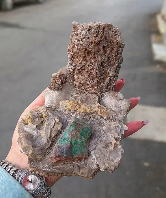 سنگهای عقیق و کوارک و فسیلی و فیروزه تزئینی|صنایع دستی و سایر لوازم تزئینی|بندر انزلی, پردیس|دیوار