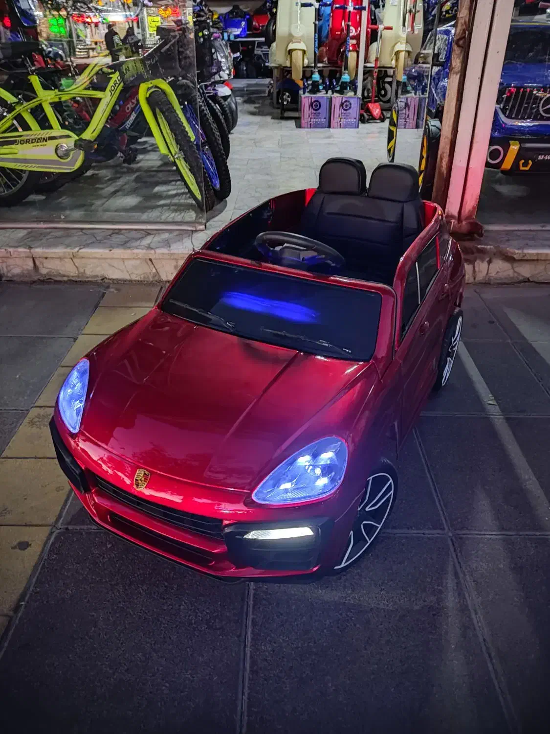 ماشین شارژی پورشه ماکان|اسباب‌بازی بچه|مشهد, مصلی (کارمندان اول)|دیوار