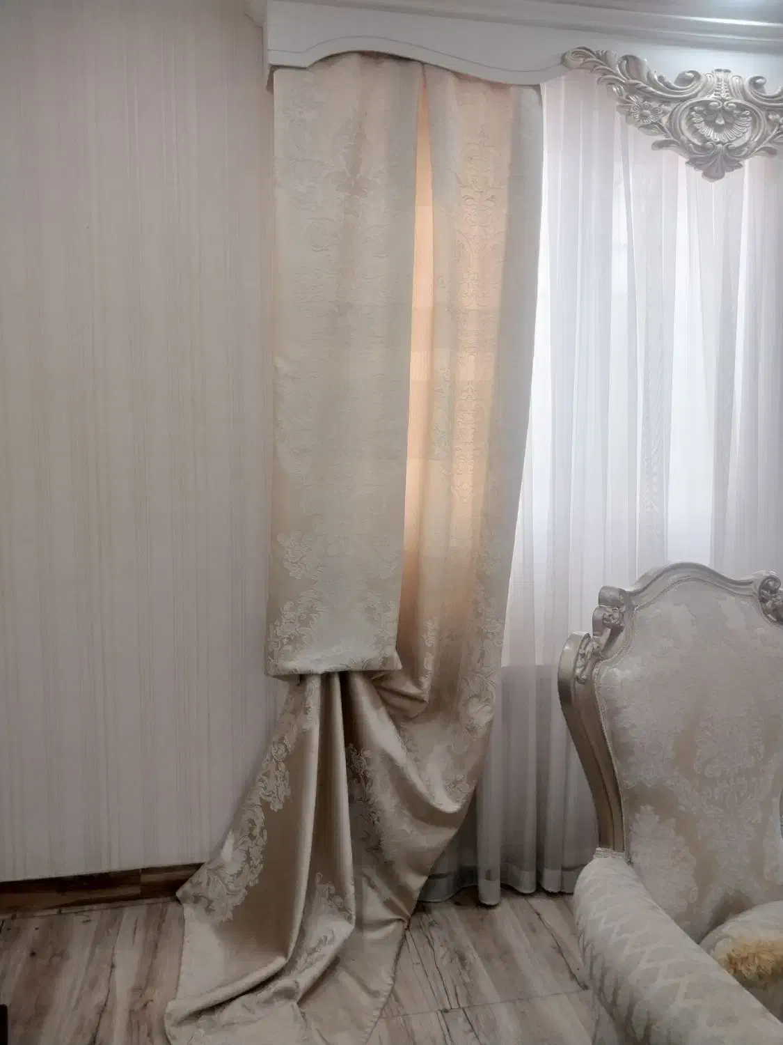 والان کاملا سالم|پرده، رانر، رومیزی|رشت, پیرسرا|دیوار