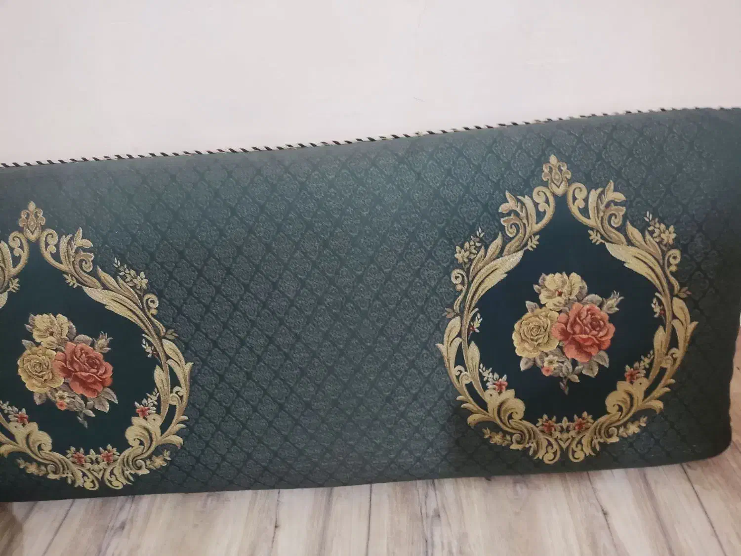 8عدد پشتی دو رویه قابل شستشو زیرقیمت|پشتی|خرمآباد, |دیوار