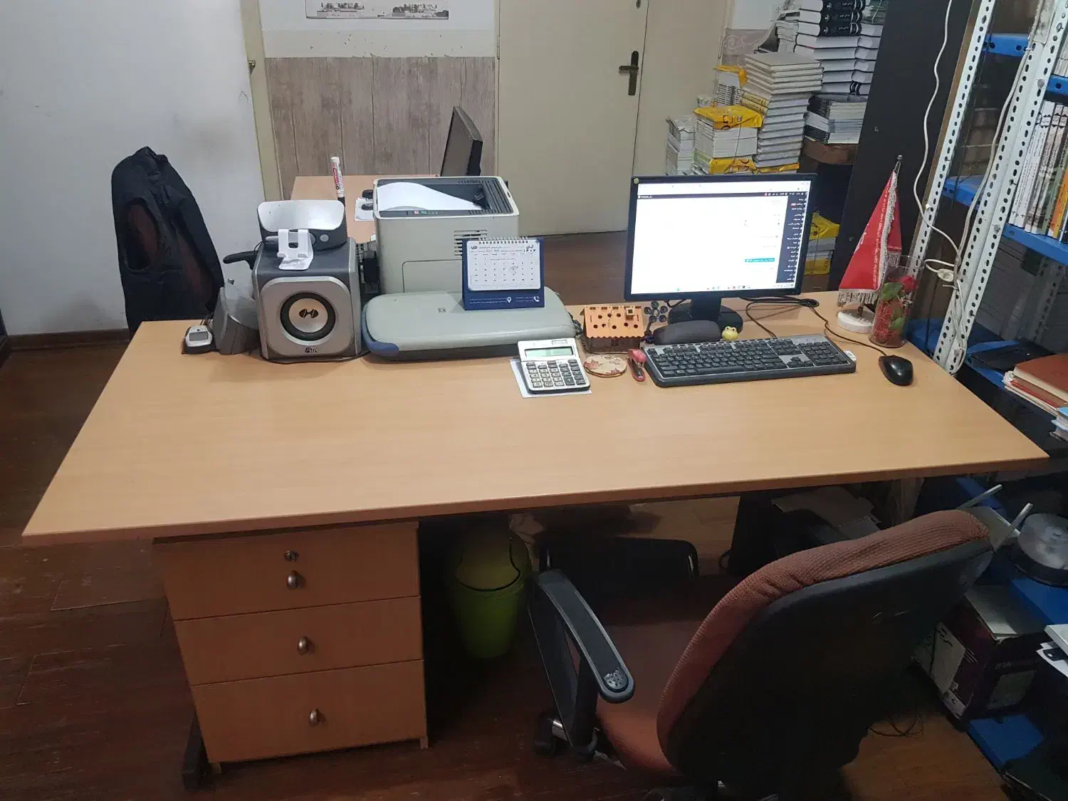 میز کامپیوتر ام دی اف|میز تحریر و کامپیوتر|تهران, فلسطین (میدان انقلاب)|دیوار