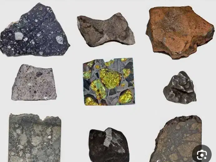 سنگ و مهره قدیمی|کلکسیون اشیاء عتیقه|کرمانشاه, |دیوار