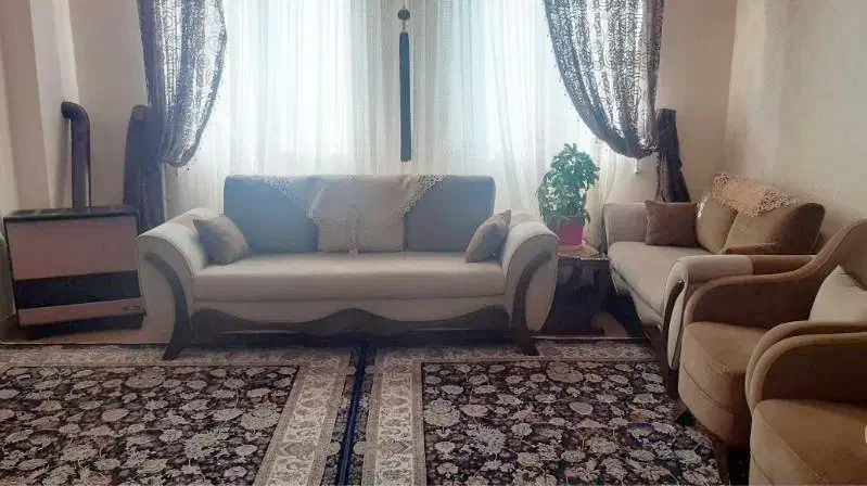 مبل ۷ نفر سالم و در حد نو|مبلمان خانگی و میز عسلی|قروه, |دیوار