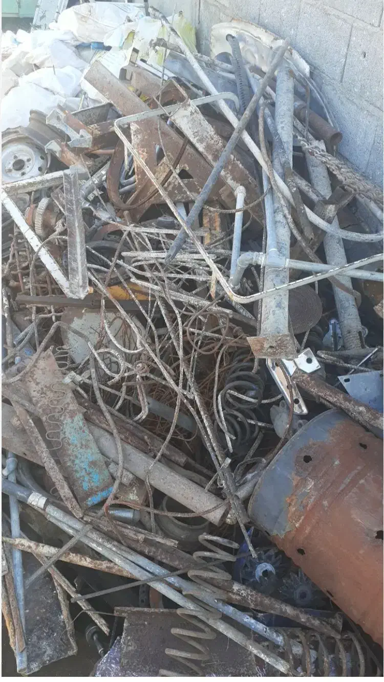 خرید ضایعات کارتن کتاب نایلون وآهن|عمدهفروشی|تبریز, |دیوار