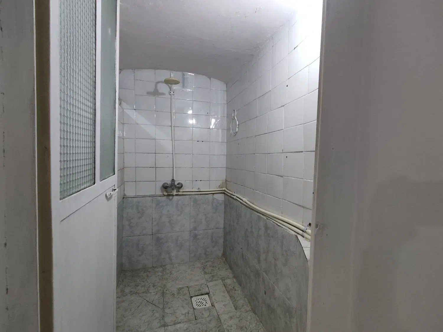 سوئیت همکف مبله تمیز نزدیک حرم مشهد|اجارهٔ کوتاه‌مدت آپارتمان و سوئیت|مشهد, شیرودی|دیوار