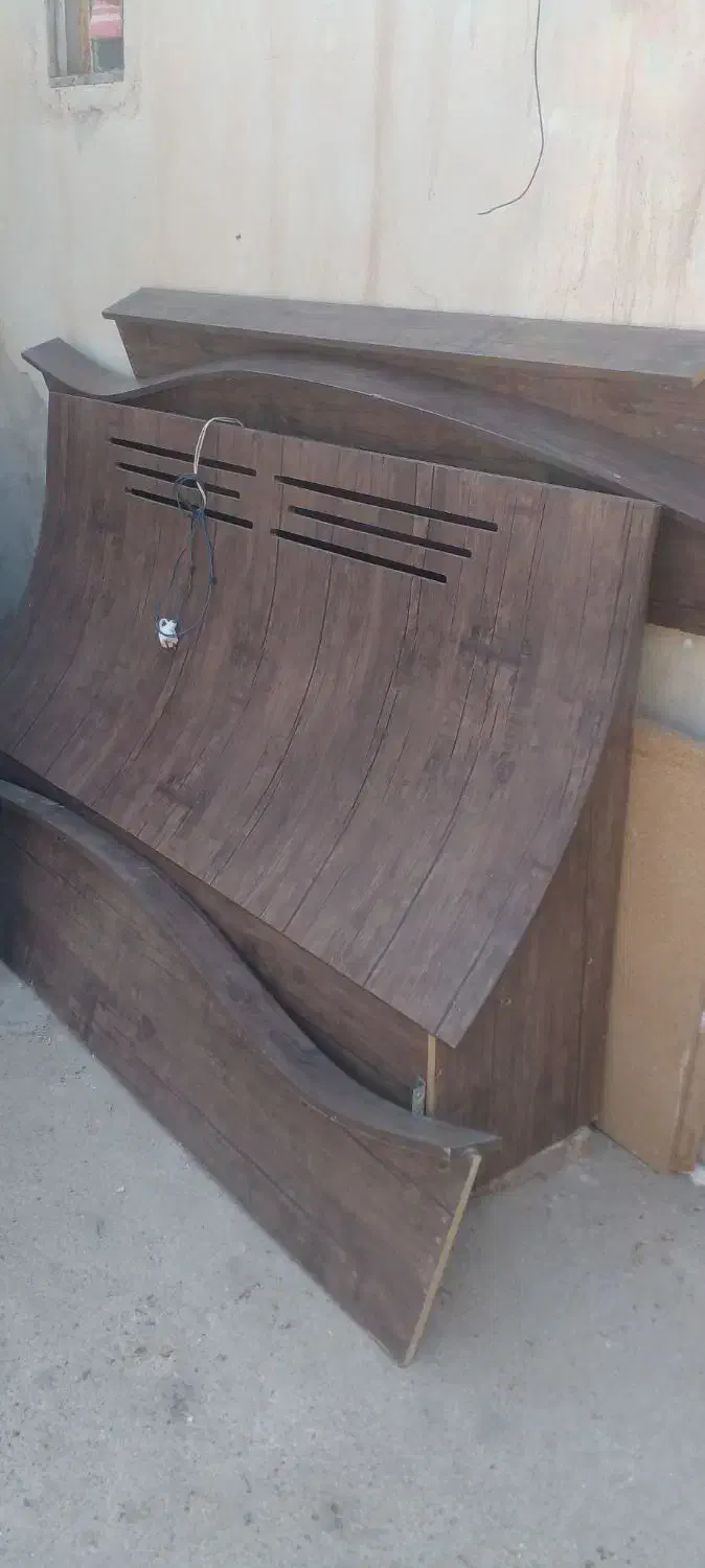 یک عدد تخت دو نفره با تشک به فروش می رسد|تخت و سرویس خواب|آبادان, |دیوار