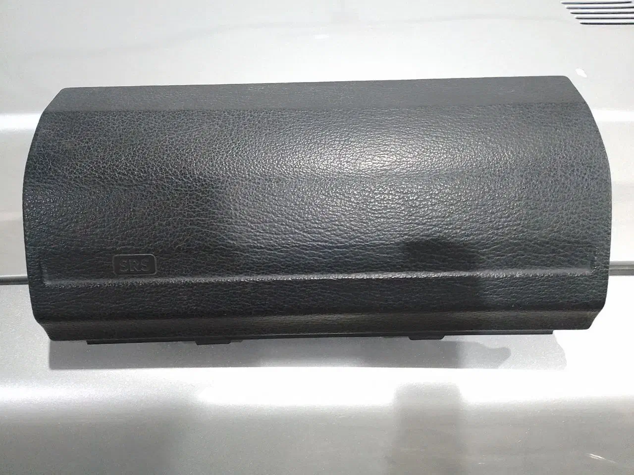 ایربگ موسو سمت شاگرد با قاب داشبورد فابریک سالم|قطعات یدکی و لوازم جانبی|تهران, حکیمیه|دیوار