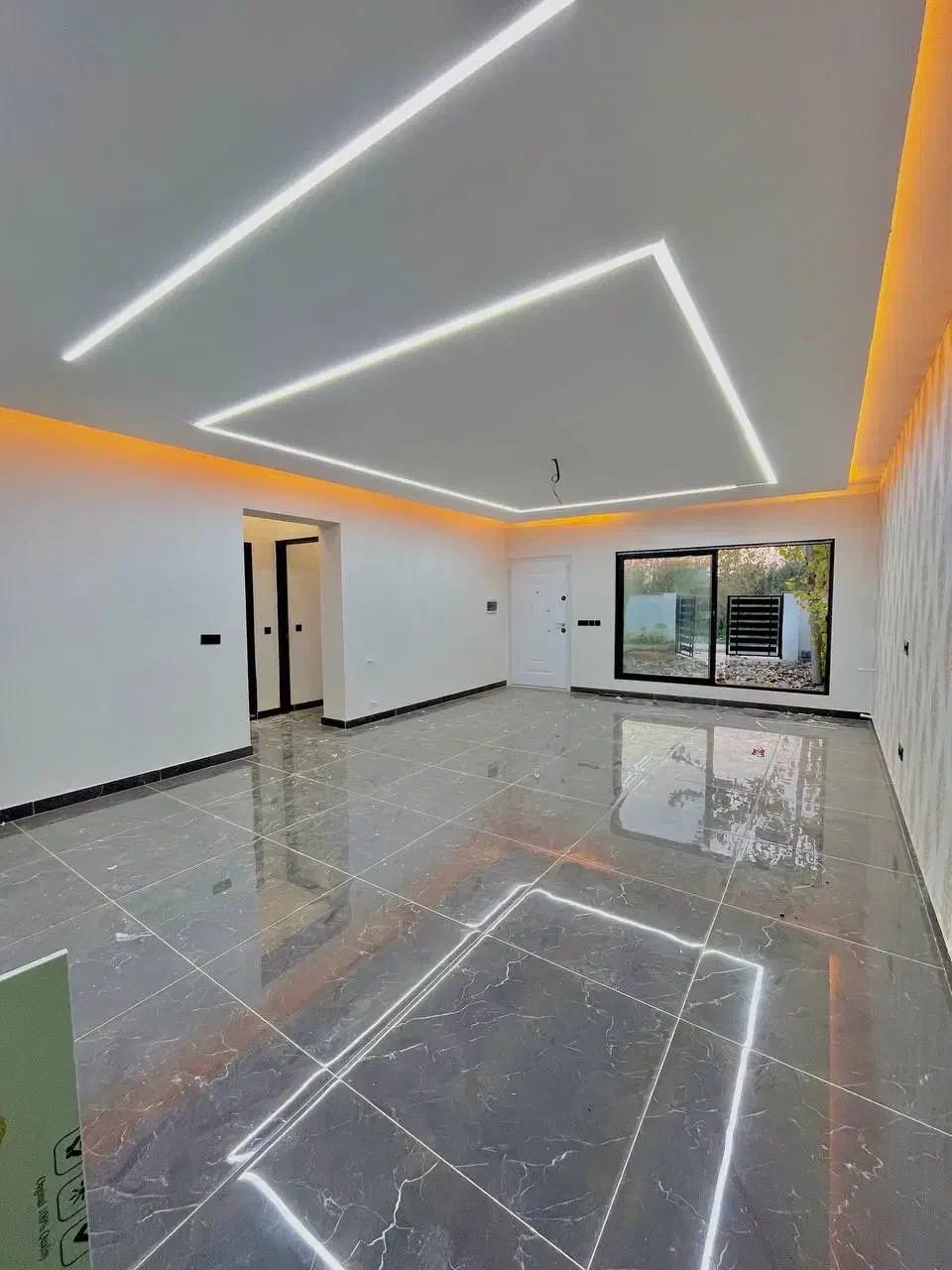 ویلا دوخواب ۲۰۰متری باسند|فروش خانه و ویلا|رینه, |دیوار