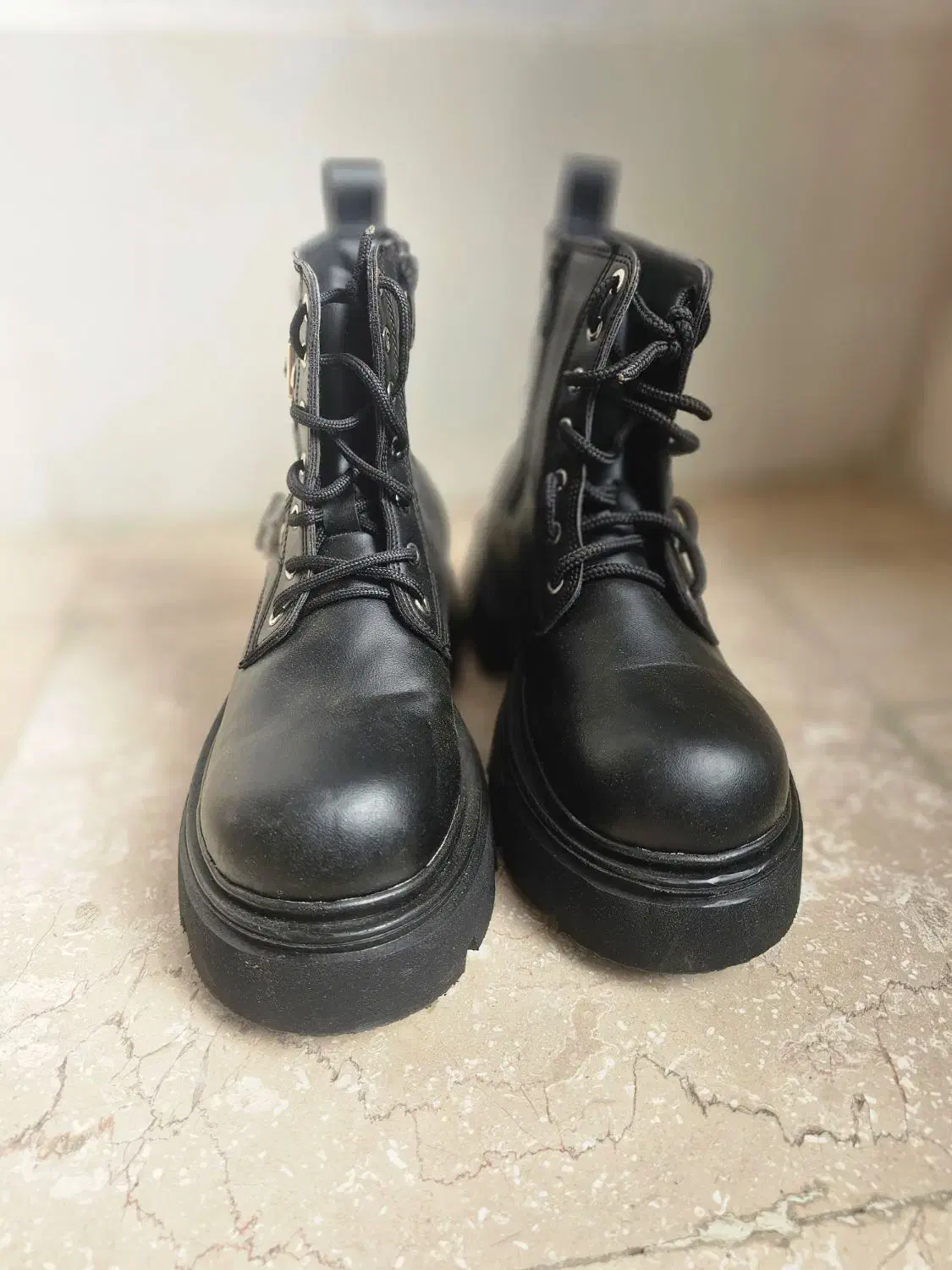 نیم پوت|کیف، کفش، کمربند|زنجان, |دیوار