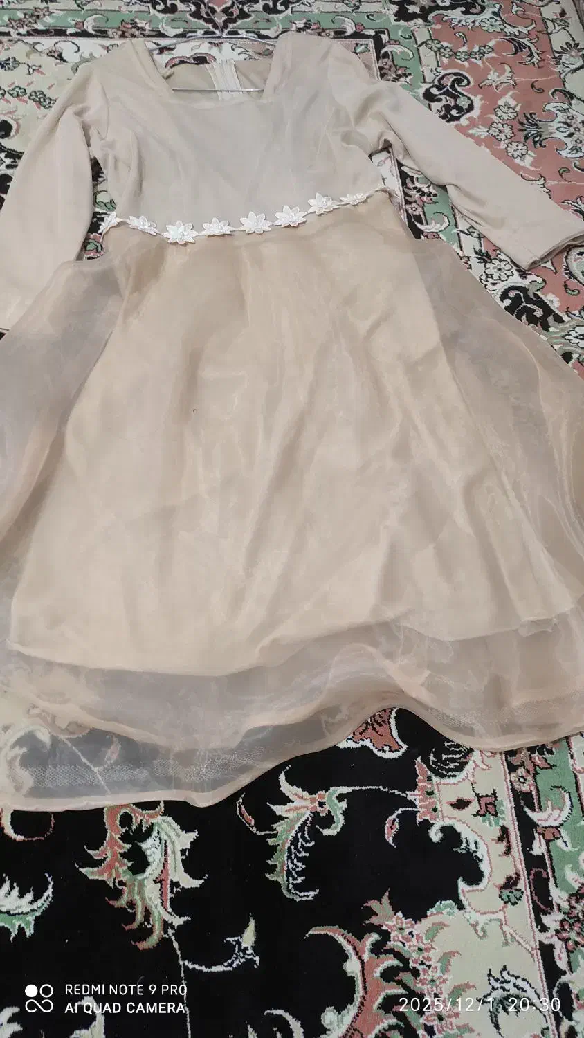 پیرهن|لباس|قروه, |دیوار