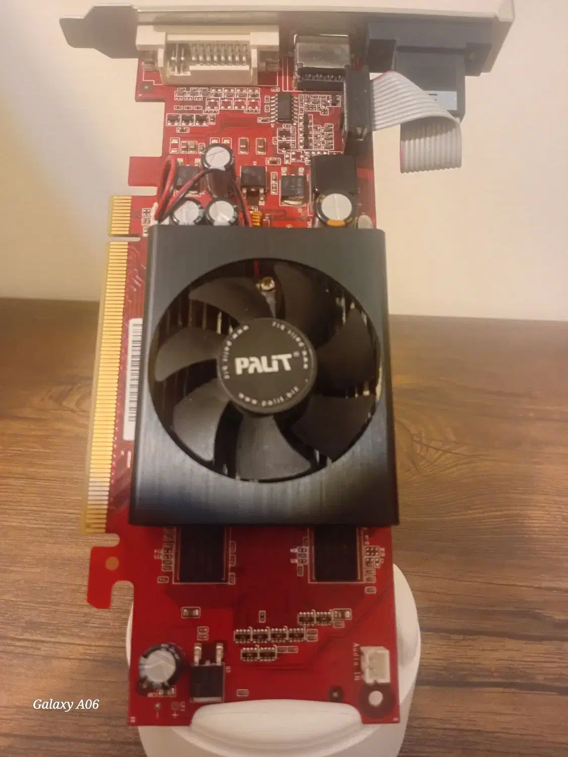 کارت گرافیک 512 مگابایت Gf8400gs|قطعات و لوازم جانبی رایانه|همدان, |دیوار