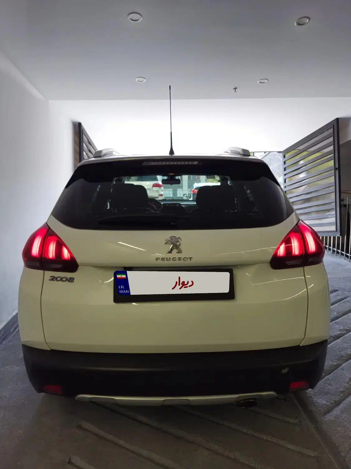 پژو ۲۰۰۸ مدل ۹۸ بدون رنگ|خودرو سواری و وانت|تهران, نیلوفر|دیوار