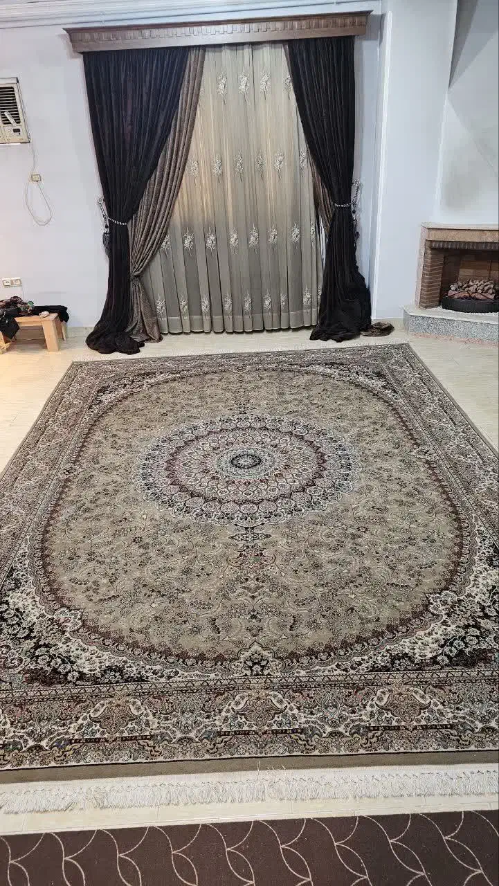 یک تخته فرش ۱۲ متری طرح عقیق و یک دو متری کودک|فرش|رشت, دیلمان|دیوار